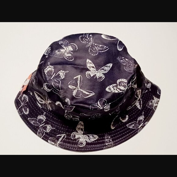 Petal and Peacocks Butterflies Black and White Bucket Hat NWT - Picture 6 of 10